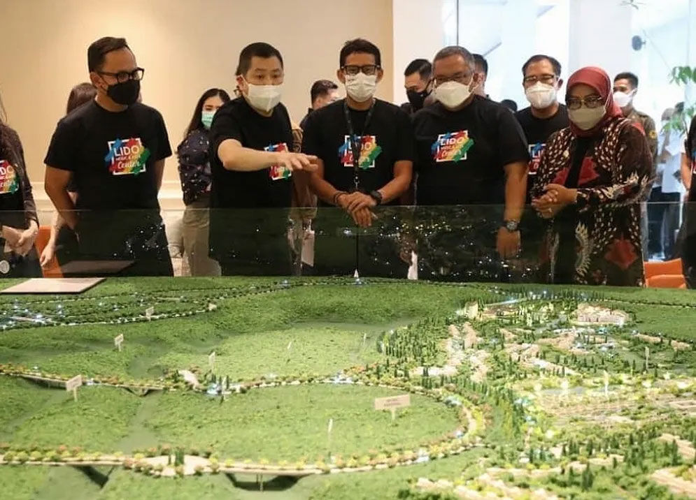 Menparekraf Sandiaga Salahuddin Uno dan Konglomerat pemilik MNC Group Hary Tanoesoedibjo saat peletakan batu pertama di kawasan Lido City / Facebook @HaryTanoesoedibjoOfficial