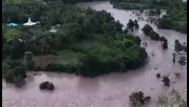 Jembatan Kahaungu Eti di Sumba Timur,  Hanyut Diterjang Banjir