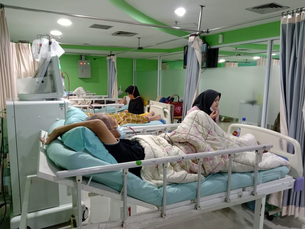 Semen Padang Hospital kini memiliki layanan Kidney Center dengan fasilitas canggih dan lengkap untuk pelayanan Hemodialisa (HD) bagi pasien. Foto: ist