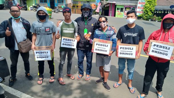  Karta Heppiii Community Probolinggo Galang Donasi Bantu Korban Banjir di Kecamatan Dringu