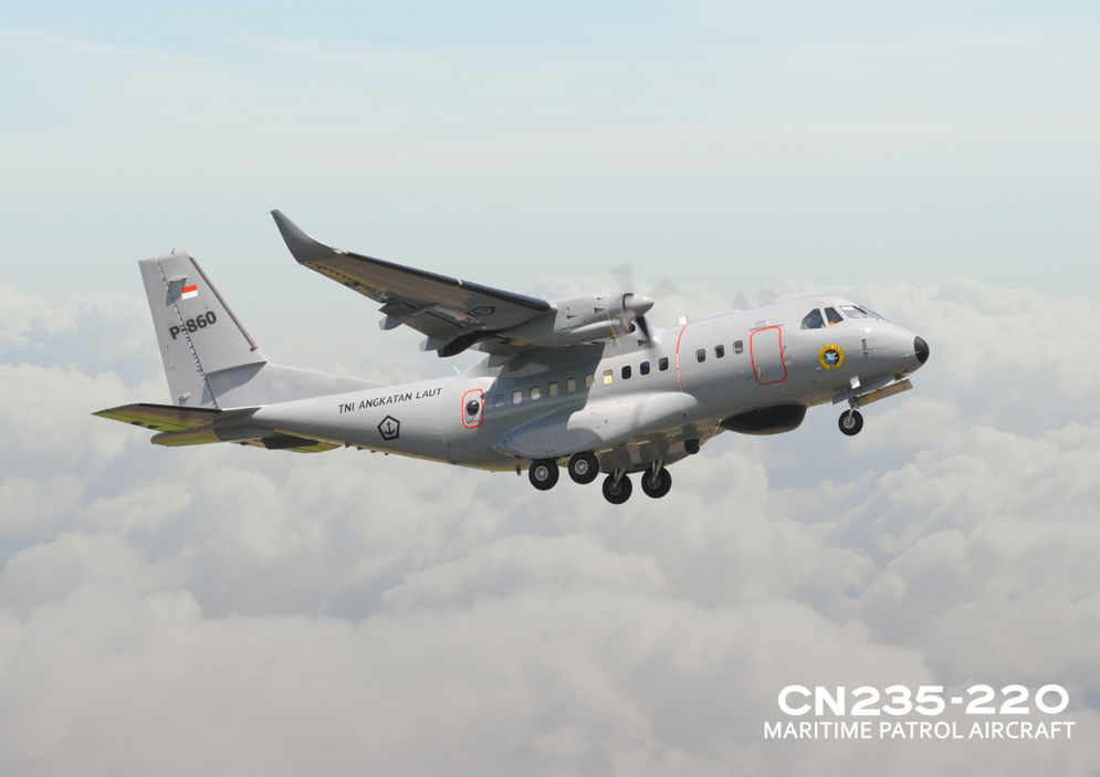 Pesawat buatan Indonesia CN235-220 MPA kembali digunakan ketiga kalinya oleh Angkatan Udara Republik Senegal. / Indonesia.go.id