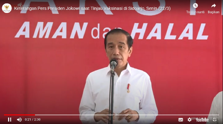 Presiden memberikan keterangan pers usai meninjau pelaksanaan vaksinasi massal COVID-19 di Pendopo Delta Wibawa, Kabupaten Sidoarjo, Jatim, Senin (22/3/2021) siang