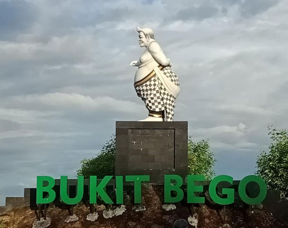 Patung Semar di Bukit bego / jogjaaja