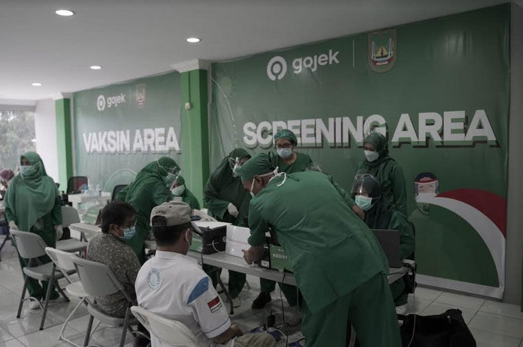 Vaksinasi di Kantor Gojek Batam, Kelurahan Baloi Permai, Batam Kota. / F. Gojek Sumbagsel