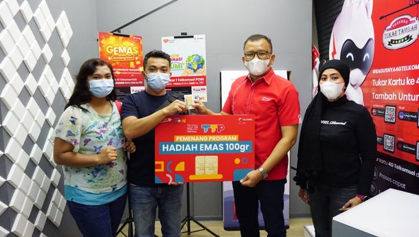 Telkomsel Serahkan Ribuan Hadiah Program To the POIN Festival