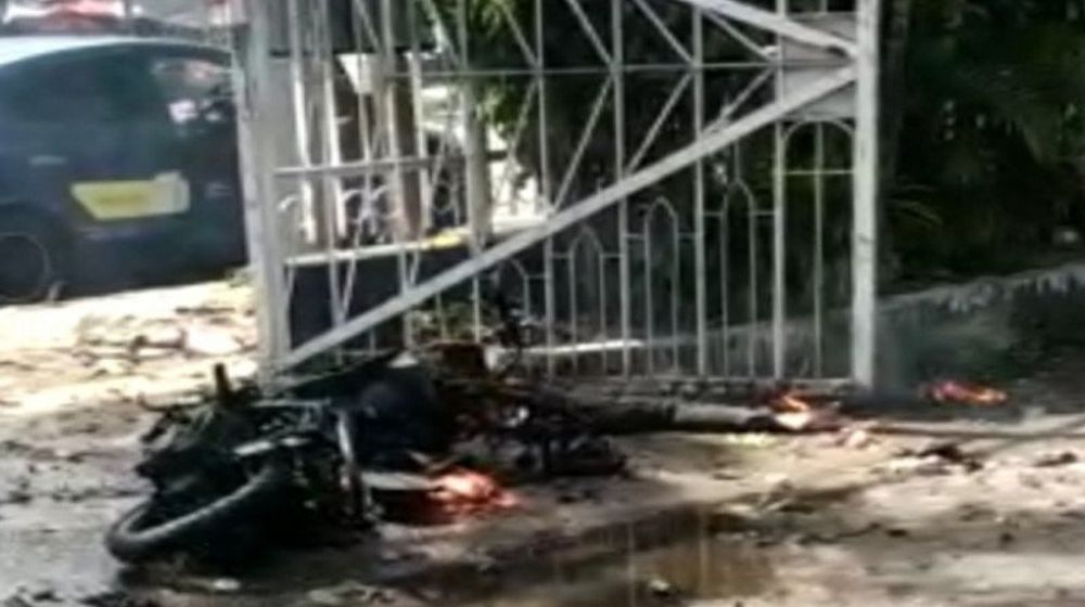 <p>Lokasi ledakan di gerbang Gereja Katedral Makassar Sulawesi Selatan / Istimewa</p>