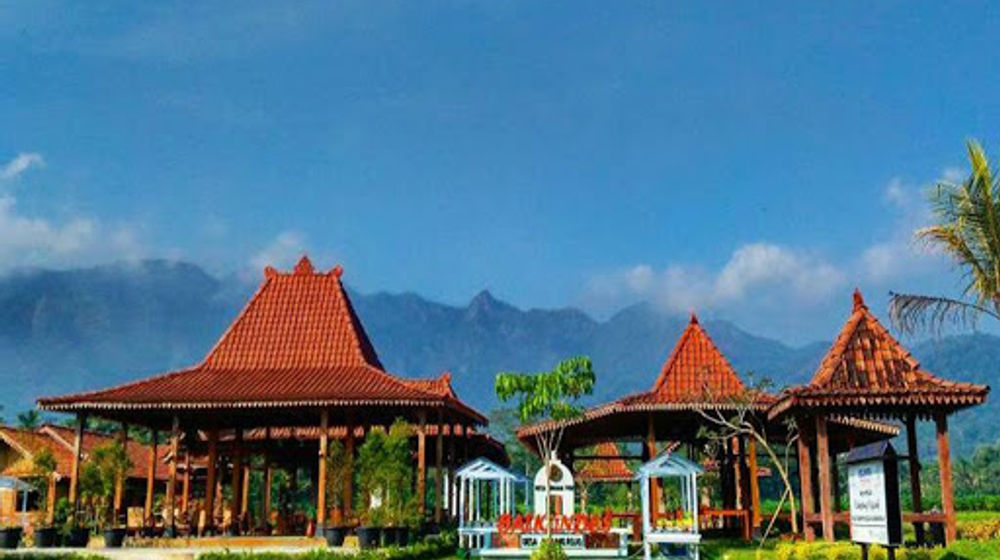 <p>Desa Wisata Karangrejo Magelang/Balkondes</p>

