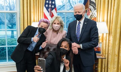 <p>Presiden Joe Biden dan Keluarga / Twitter @POTUS</p>