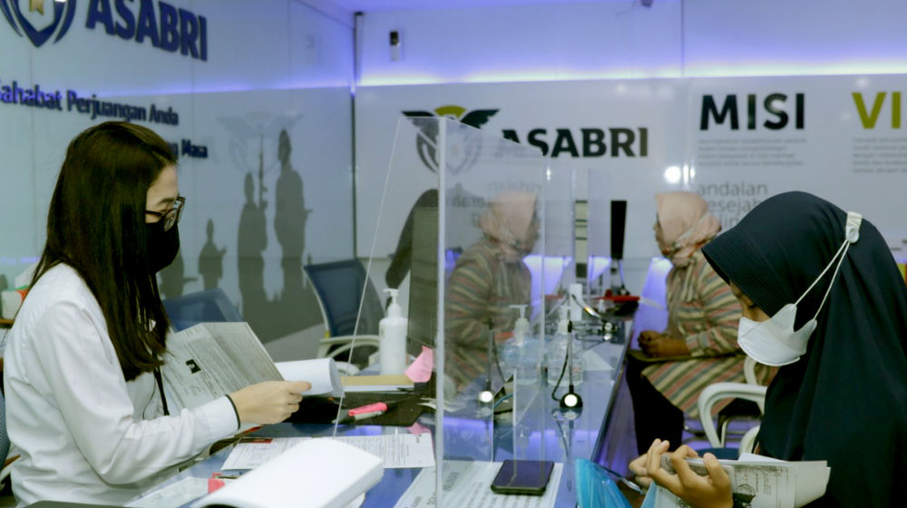 <p>Suasana pelayanan di gedung kantor pusat Asabri, di Jalan Mayjen Sutoyo, Kramat Jati, Jakarta Timur. Foto: Ismail Pohan/TrenAsia</p>
