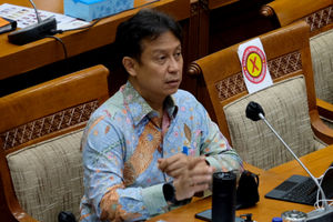 <p>Menteri Kesehatan, Budi Gunadi hadir pada rapat kerja dengan Komisi IX DPR di kompleks Parlemen, Senayan, Jakarta, Senin, 15 Maret 2021. Foto: Ismail Pohan/TrenAsia</p>
