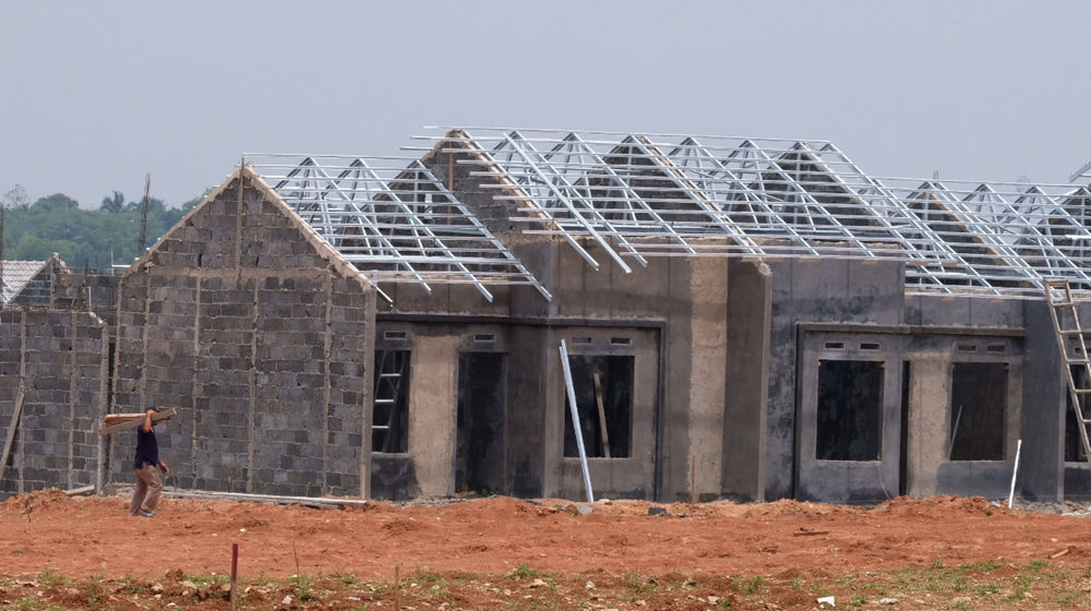 <p>Proyek pembangunan rumah subsidi di kawasan Tigaraksa, Tangerang, Senin, 28 Maret 2021. Foto: Ismail Pohan/TrenAsia</p>
