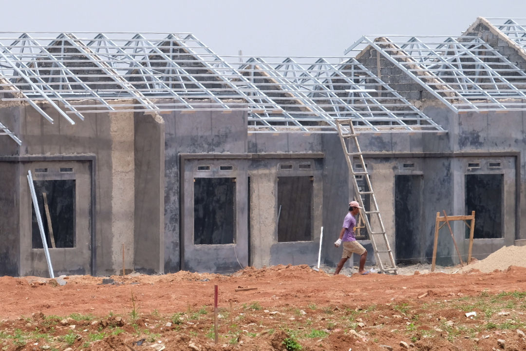 <p>Proyek pembangunan rumah subsidi di kawasan Tigaraksa, Tangerang, Senin, 28 Maret 2021. Foto: Ismail Pohan/TrenAsia</p>
