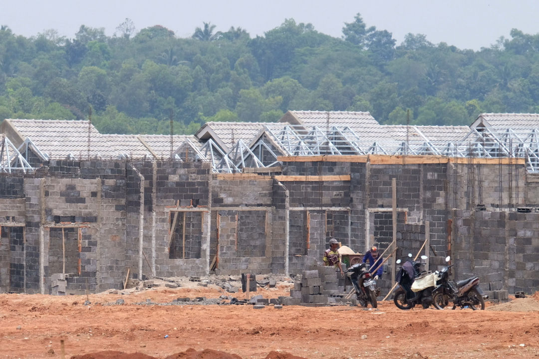 <p>Proyek pembangunan rumah subsidi di kawasan Tigaraksa, Tangerang, Senin, 28 Maret 2021. Foto: Ismail Pohan/TrenAsia</p>
