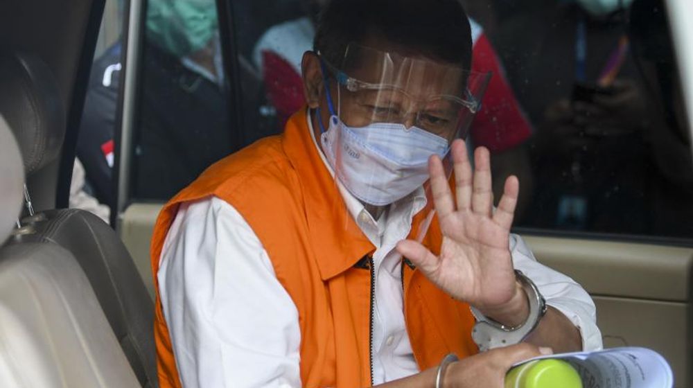 <p>Mantan Direktur Utama (Dirut) PT Pelabuhan Indonesia II (Persero) Richard Joost Lino dan Tersangka kasus korupsi pengadaan quay container crane (QCC) / Dok ANTARA</p>
