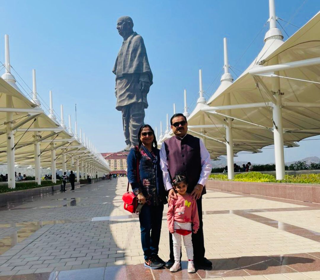 <p>Gautam Adani Beserta Keluarga / Twitter @gautam_adani</p>
