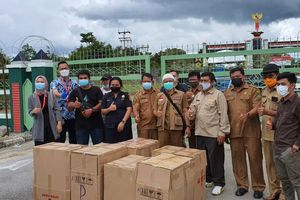 <p>Ekspor produk UMKM Kota Singkawang ke Malaysia / Sumber: Kementrian Luar Negeri</p>
