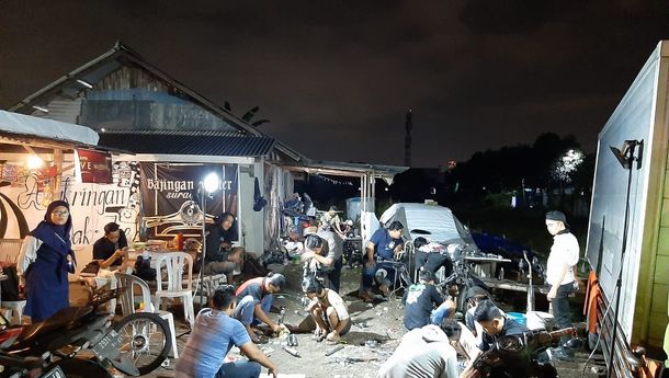 Bold Riders Surabaya Gelar Donasi Kemanusiaan  Lewat Restorasi  Motor Tak Layak Pakai