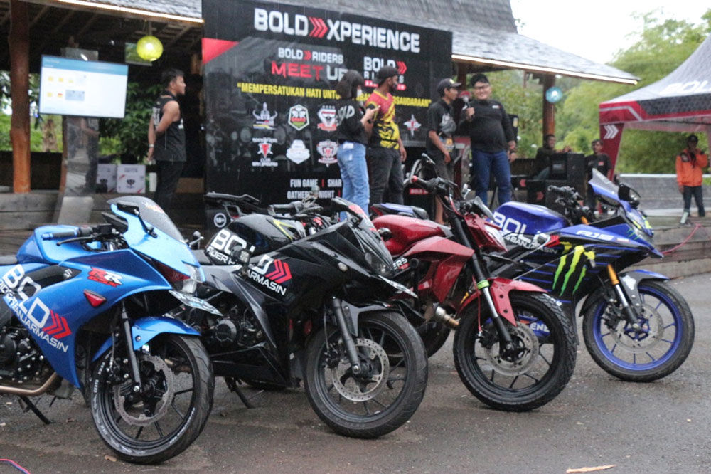 Acara ‘Meet Up Bold Riders Banjarmasin’ di Kiram Park, Kabupaten Banjar, Kalimantan Selatan, akhir pekan lalu, berlangsung meriah. Kegiatan ini menjadi momentum untuk mempererat silaturahmi anak-anak motor di Banjarmasin dan Banjarbaru.