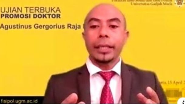 Gregorius Raja Dasion Raih Gelar Doktor dengan “Merebut Paus di Laut Sawut"