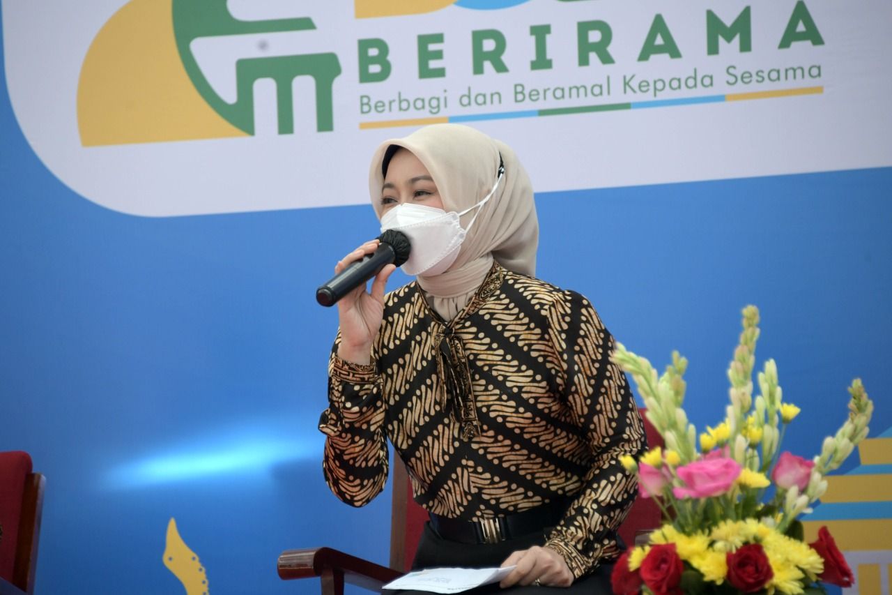 Atalia Praratya Ridwan Kamil saat memberi preview Buka Bersama on the Street (Bubos) 2021 pada acara Jabar Punya Informasi di Gedung Sate Bandung, Jumat (16/4/2021).