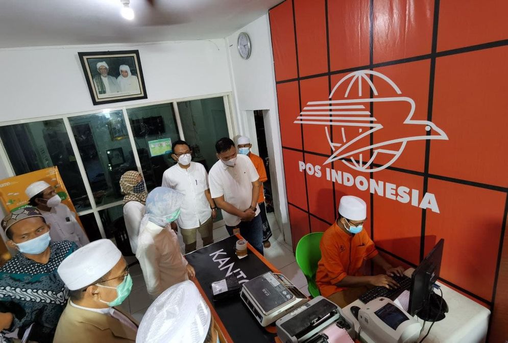 pos indonesia ekonomi pesantren.jpg