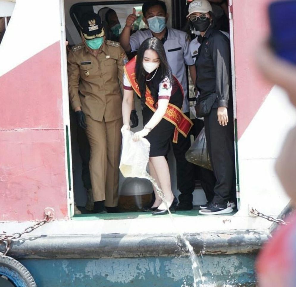 tebar benih ikan 2.jpg