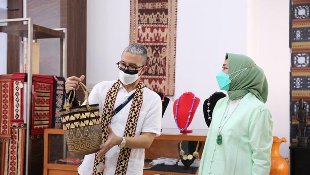 Dekranasda Hadirkan Didiet Maulana untuk Latih Perajin UKM di Lampung