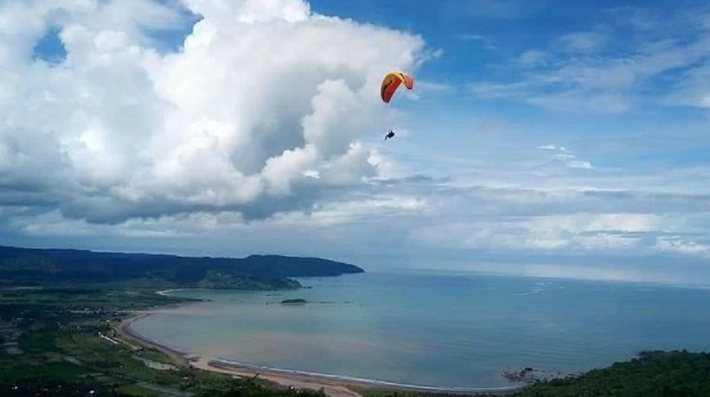 <p>Ciletuh Geopark Sukabumi, Jawa Barat / Dok. Kemenparekraf</p>
