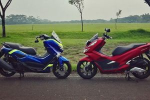 <p>Sepeda motor Honda PCX dan Yamaha NMAX / Andrybrew.blog</p>
