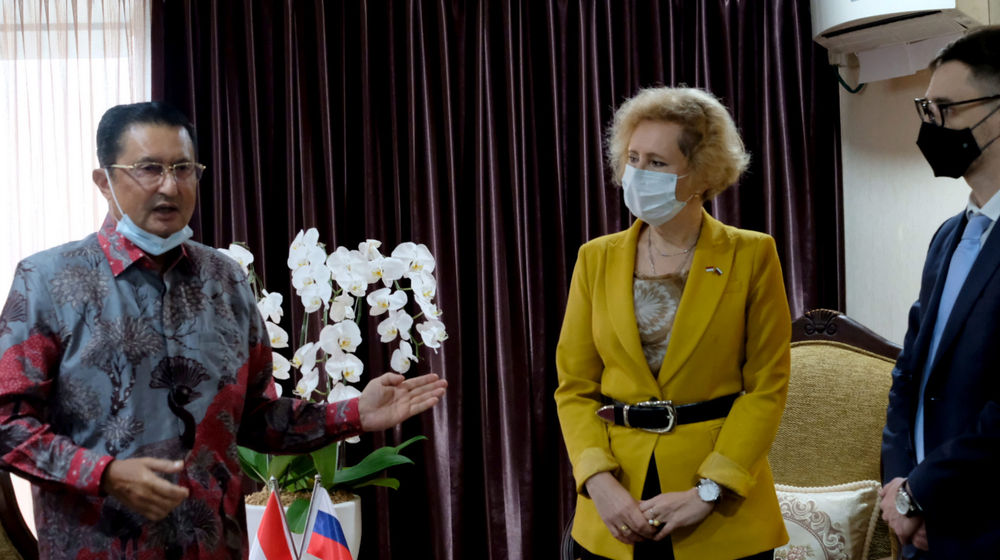 <p>Suasana pertemuan Wakil Ketua MPR Fadel Muhammad dengan Duta Besar (Dubes) Rusia untuk Indonesia Lyudmila G. Vorobyova bersama perwakilan Kadin dan Bio Farma di kompleks Parlemen, Senayan, Jakarta, Rabu, 21 April 2021. Foto: Ismail Pohan/TrenAsia</p>
