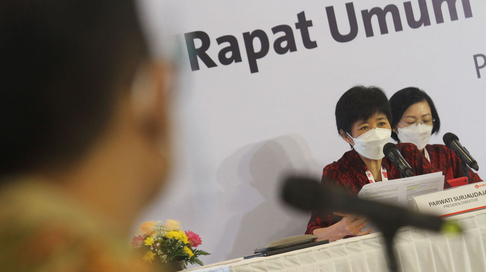<p>Presiden Direktur Bank OCBC NISP Parwati Surjaudaja berbicara saat Rapat Umum Pemegang Saham Tahunan (RUPST) Bank OCBC NISP 2021 di Jakarta , Selasa 6 April 2021. Foto : Panji Asmoro/TrenAsia</p>
