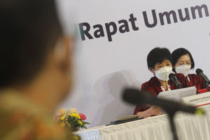 <p>Presiden Direktur Bank OCBC NISP Parwati Surjaudaja berbicara saat Rapat Umum Pemegang Saham Tahunan (RUPST) Bank OCBC NISP 2021 di Jakarta , Selasa 6 April 2021. Foto : Panji Asmoro/TrenAsia</p>
