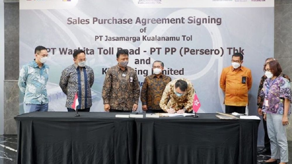 <p>Penandatanganan penjualan saham Tol Medan-Kualanamu / Dok. Waskita Karya</p>
