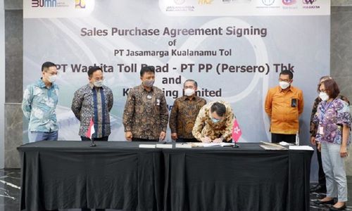 <p>Penandatanganan penjualan saham Tol Medan-Kualanamu / Dok. Waskita Karya</p>
