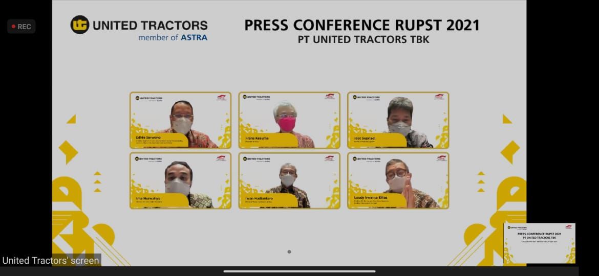 <p>Tangkapan layar konferensi virtual pengumuman hasil RUPST United Tractors Tbk, Jumat 9 April 2021 / Dok. Drean Muhyil Ihsan</p>
