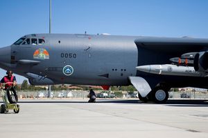 <p>Bomber B-52H membawa rudal AGM-183A/Foto: USAF</p>
