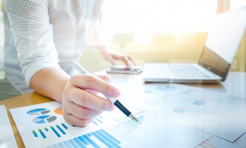 Ilustrasi membuat kategori rencana anggaran