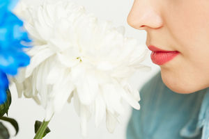 Ilustrasi melatih indra penciuman yang hilang karena COVID-19