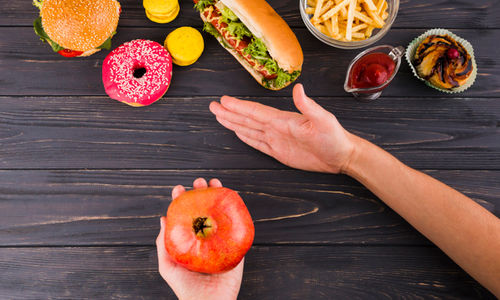 Ilustrasi makanan tinggi vitamin C untuk tingkatkan kekebalan tubuh