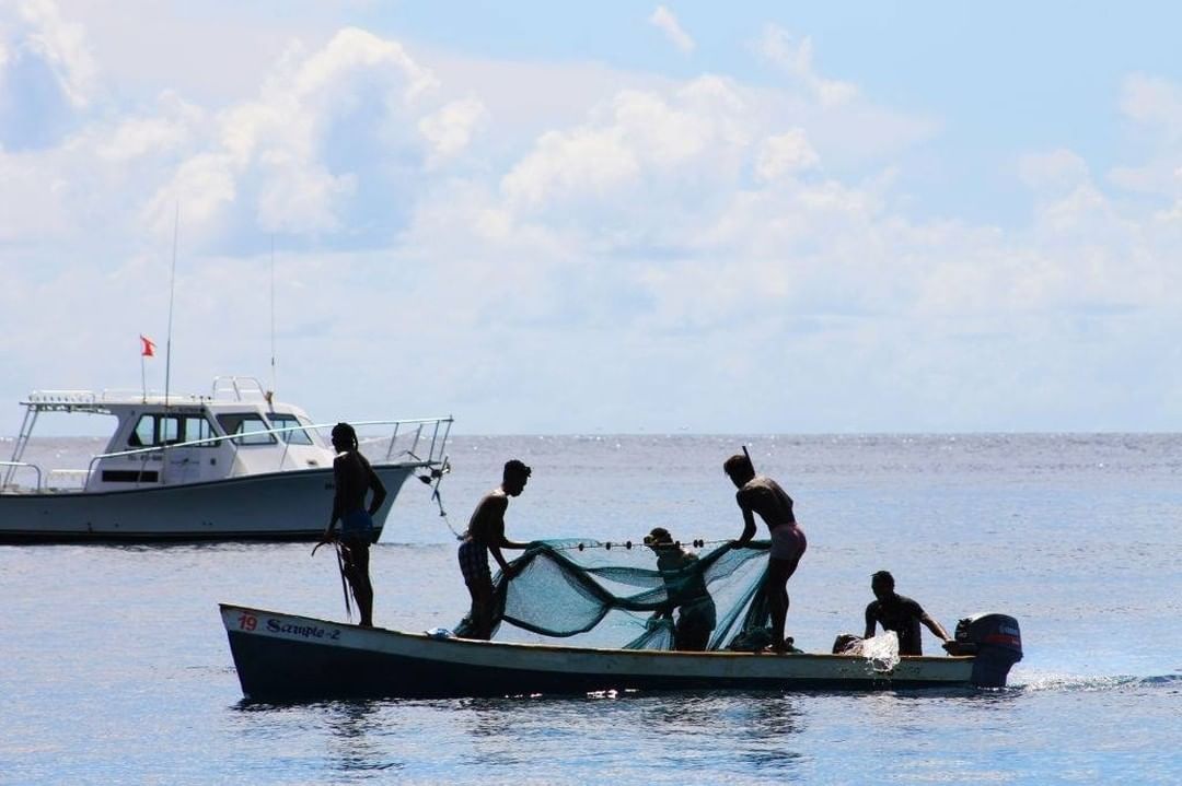 Kementerian Koperasi berencana membangun SPBU Nelayan bekerja sama dengan Pertamina, Pemerintah Daerah, dan Kementerian Kelautan. 