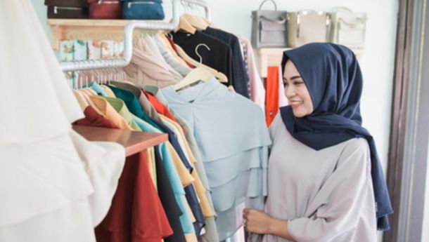 Tips Memilih Gamis untuk Lebaran agar Tak Terlihat Tua