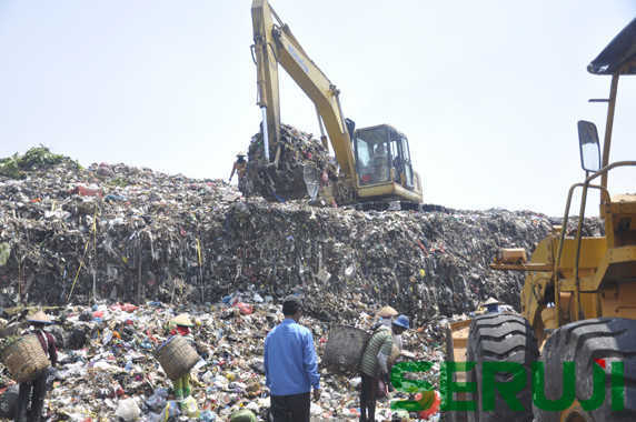 Pengolajan sampah di TPA Benowo, Surabaya
