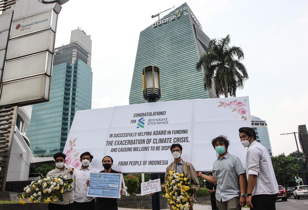 protes pembiayaan perusahaan batu bara 2.jpg