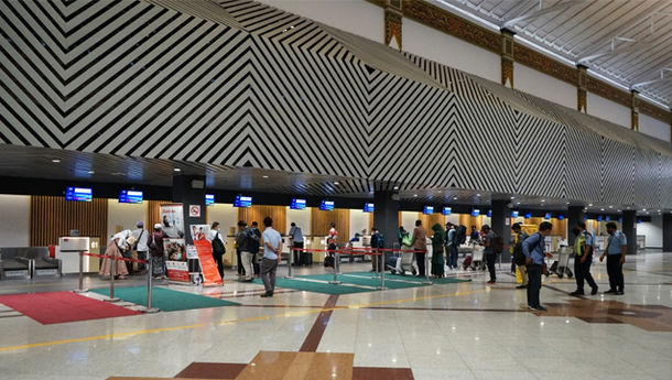 Situasi Bandara Juanda Sepi pada Lebaran H-2