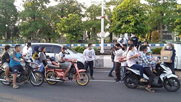 Jelang Akhir Ramadan CCI Madiun dan Kracker Romawi Gelar Serangkaian Aksi Sosial