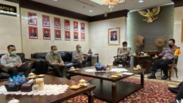 Kapolri Bersama Mentan Bahas Pengawalan Distribusi Pupuk Subsidi Bagi Petani
