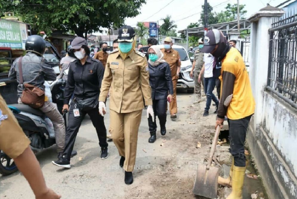tinjau jalan ponorogo.jpg