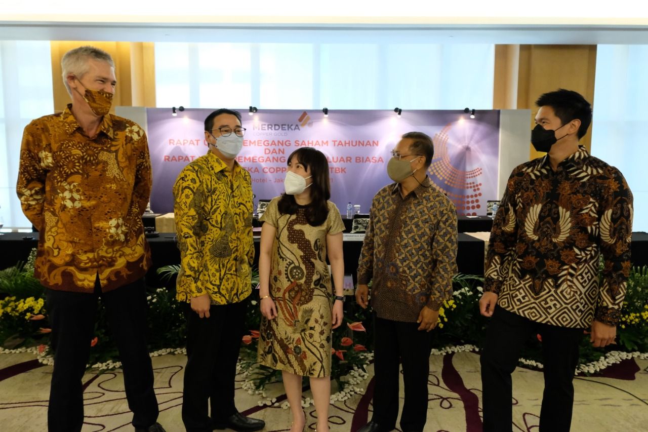 Jajaran Direksi PT Merdeka Copper Gold. (Foto:istimewa)