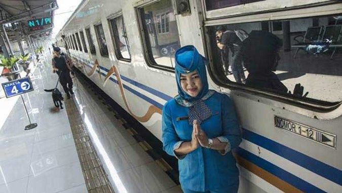 Pada momen Hari Lanjut Usia Nasional (HLUN), KAI memberikan potongan harga sebesar 20 persen untuk pembelian tiket Kereta Jarak Jauh bagi para Lansia dengan ketentuan minimal berusia 60 tahun pada saat tanggal keberangkatan.