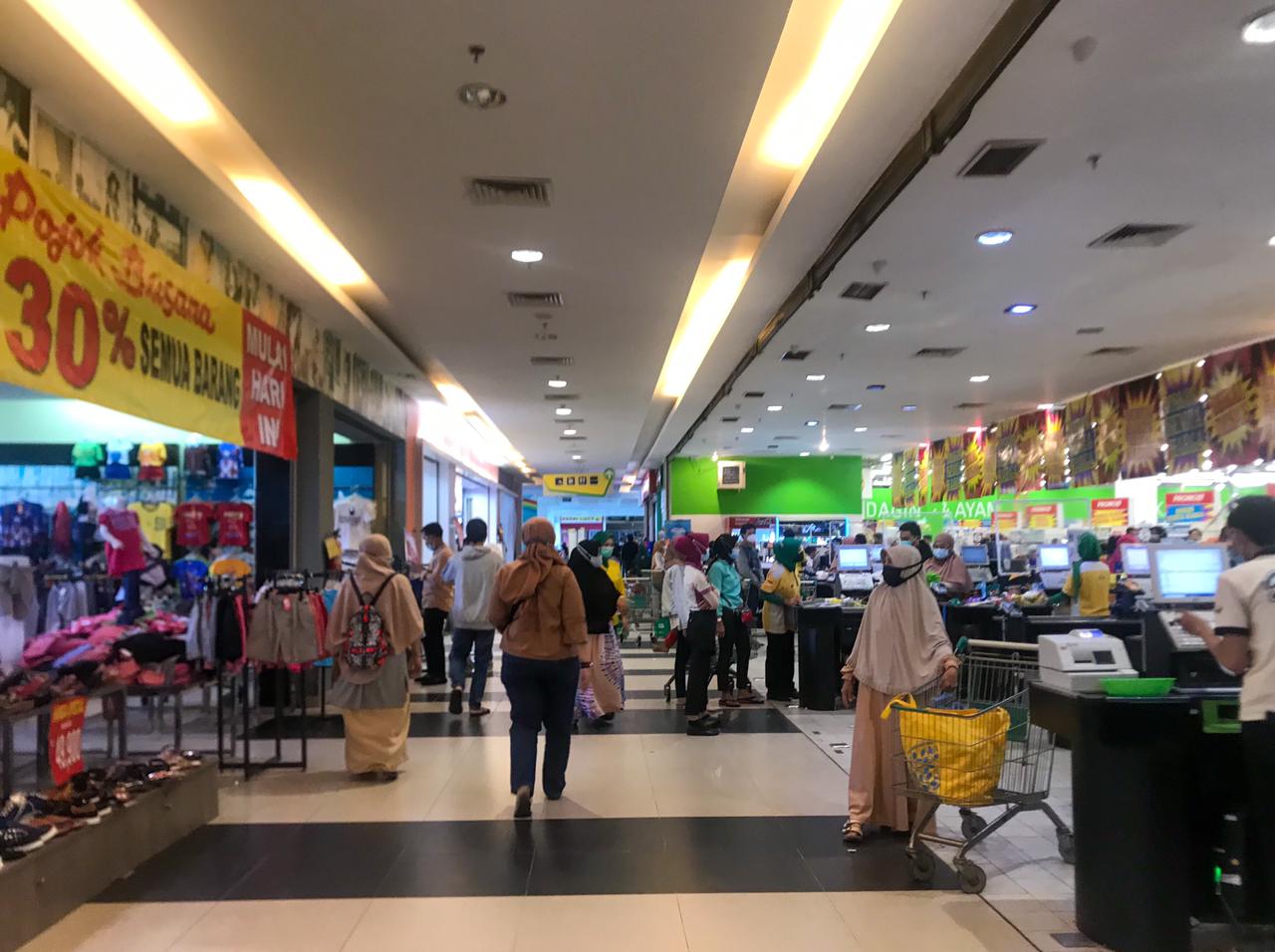Suasan Giant Ekstra Banjarmasin, Minggu (30/5/2021). Source: Dok
